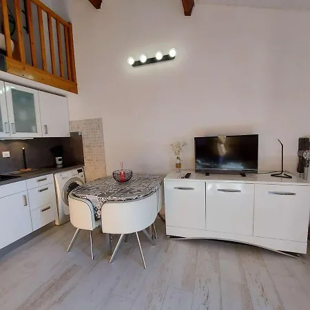 Maison Climatisee 4 Couchages Avec Terrasse Et Parking à 300m De La - Fr-1-326-744 *